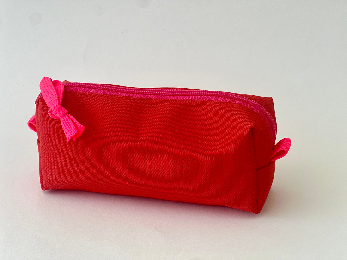Federtasche/Kosmetiktasche in rot