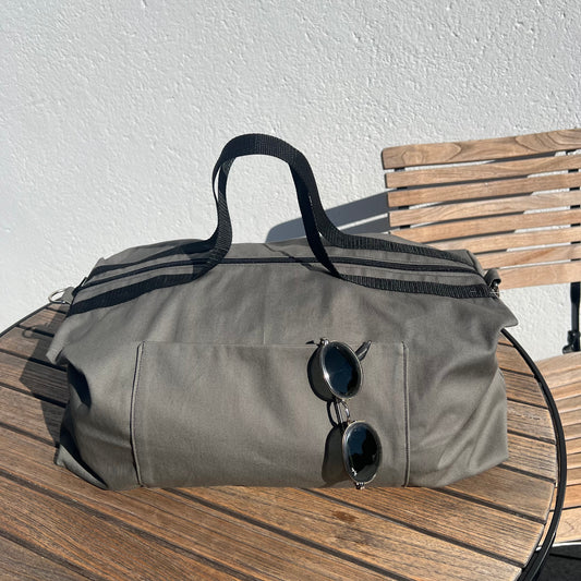 Dunkelgrüner Dufflebag